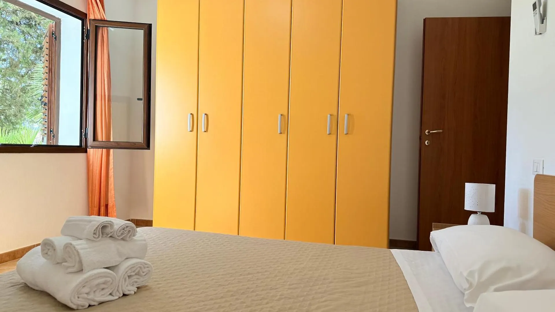 Dommos - Marinaway Apartments Orosei