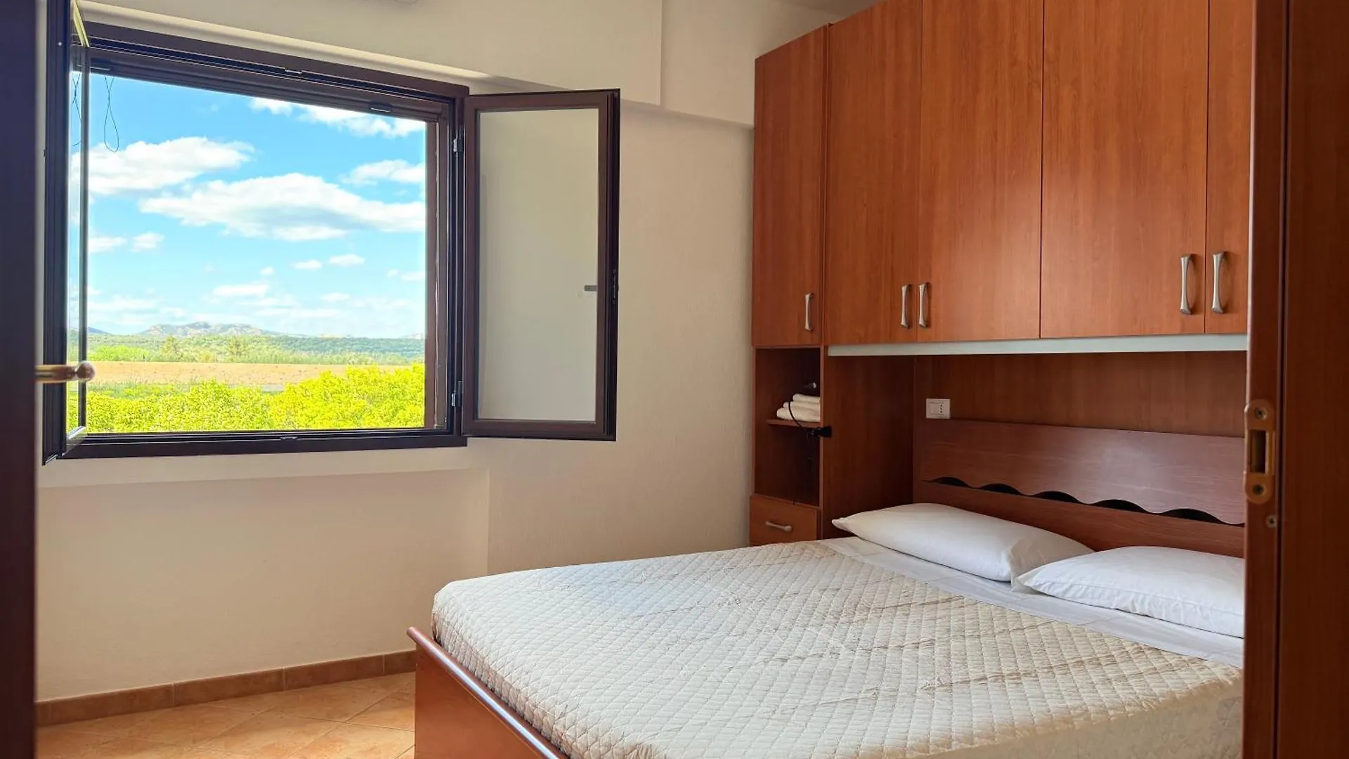 Dommos - Marinaway Apartments Orosei