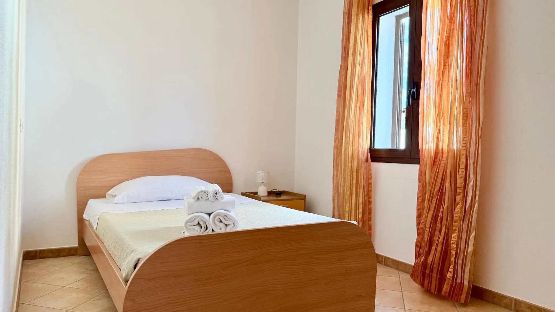 Dommos - Marinaway Apartments Orosei